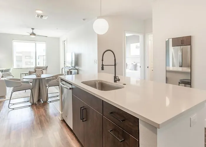 Landing Modern With Amazing Amenities *